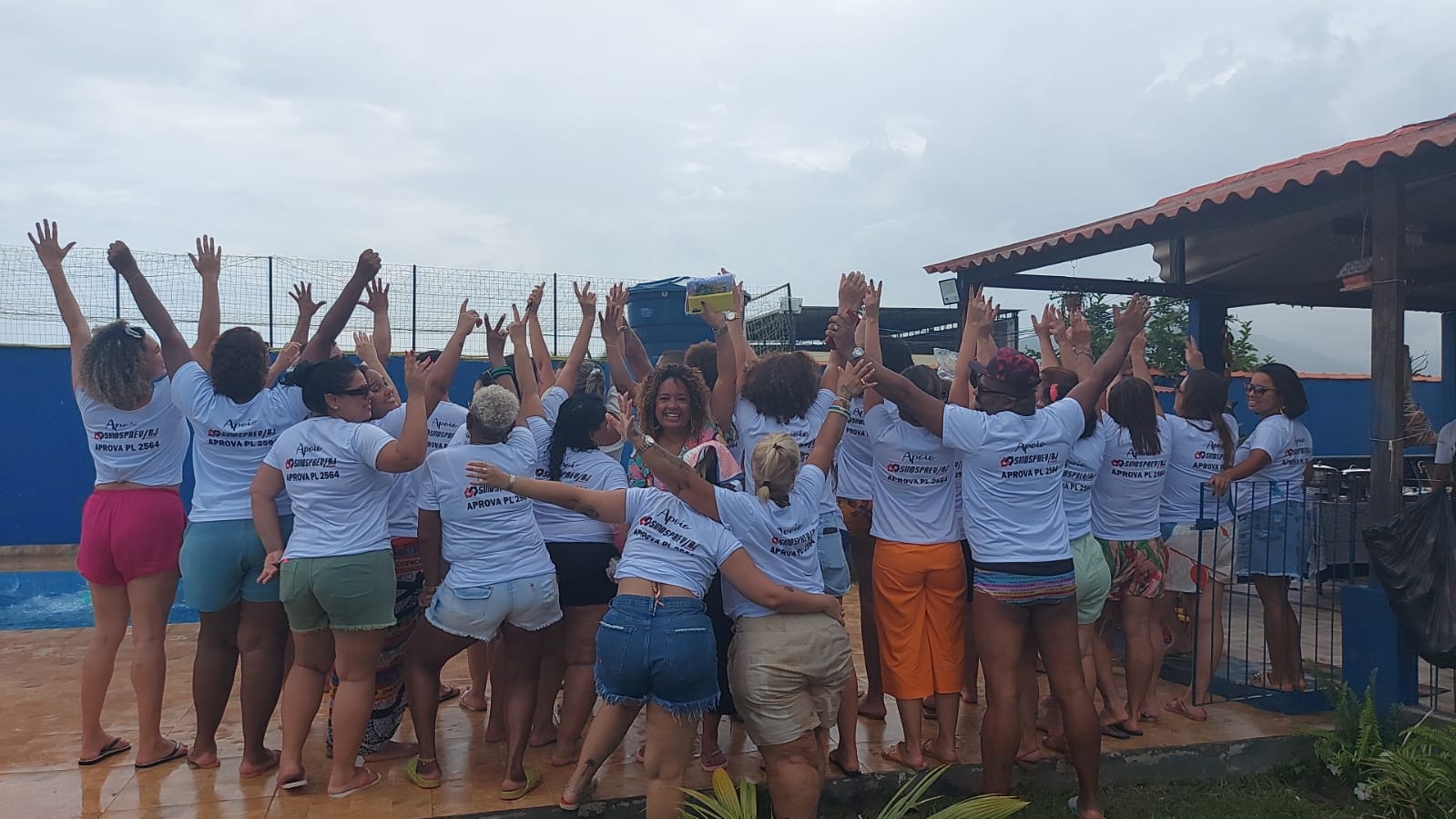 Registro do futebol feminino com participação da Enfermeira Rejane